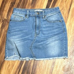 showpo denim mini skirt - size 6 but fits XS